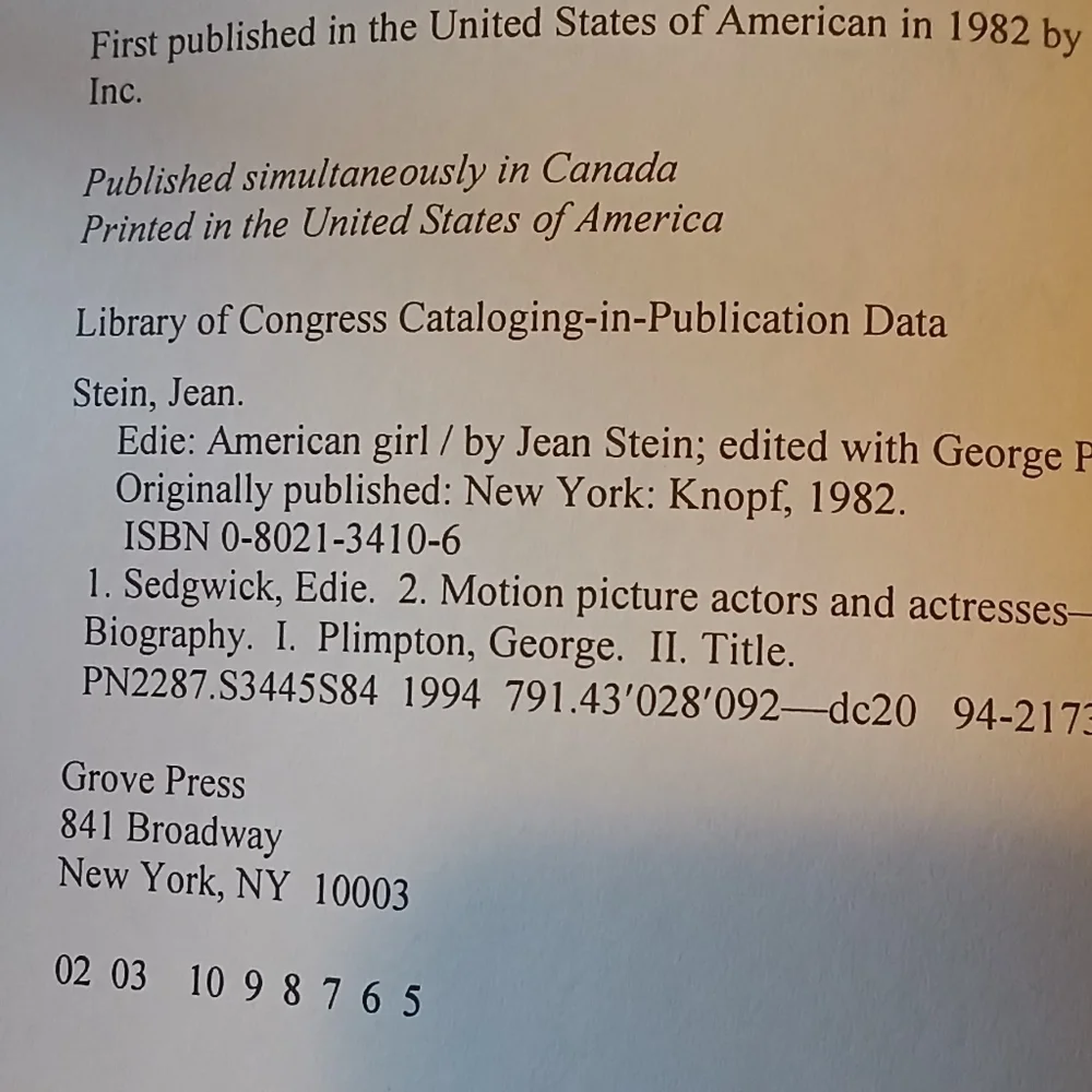 Edie: American Girl Paperback –1982 English edition  by Jean Stein/ George P